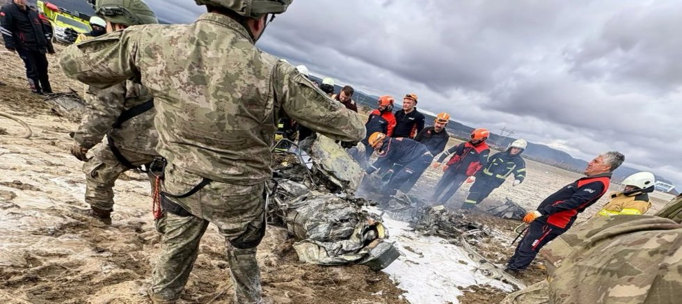 Isparta Keçiborlu'da İki Askeri Helikopter Çarpıştı: 6 Şehit